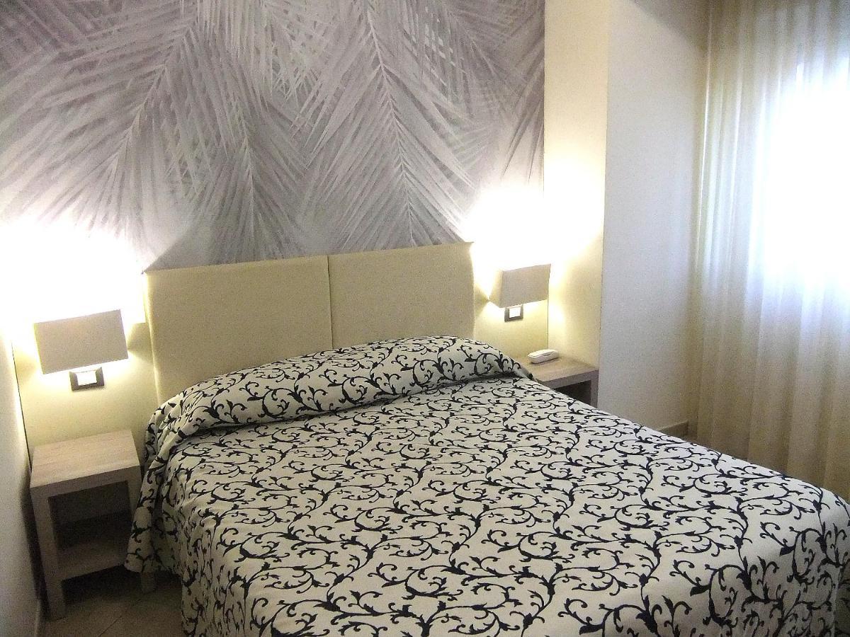 Hotel Kaly Ventimiglia Ngoại thất bức ảnh