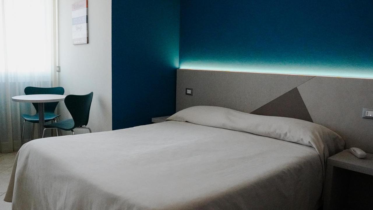 Hotel Kaly Ventimiglia Ngoại thất bức ảnh