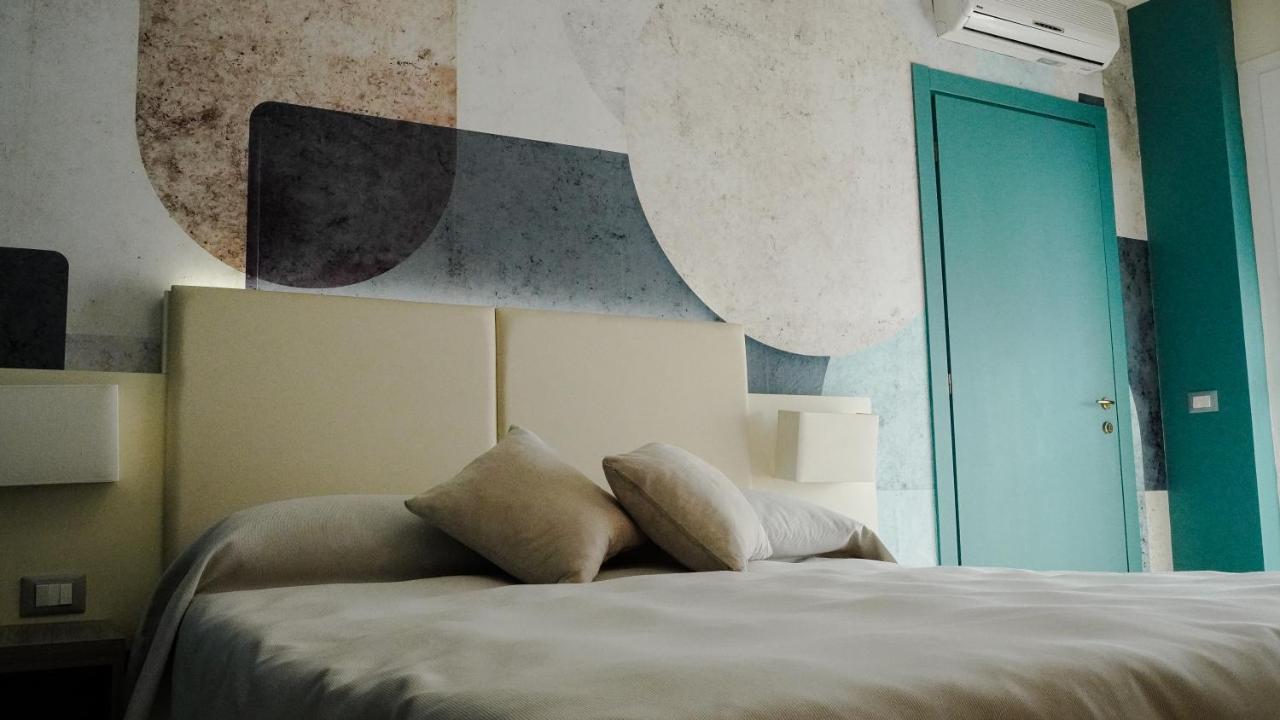 Hotel Kaly Ventimiglia Ngoại thất bức ảnh