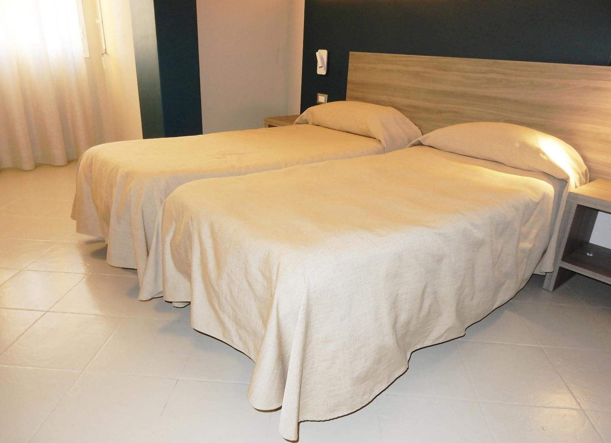 Hotel Kaly Ventimiglia Ngoại thất bức ảnh