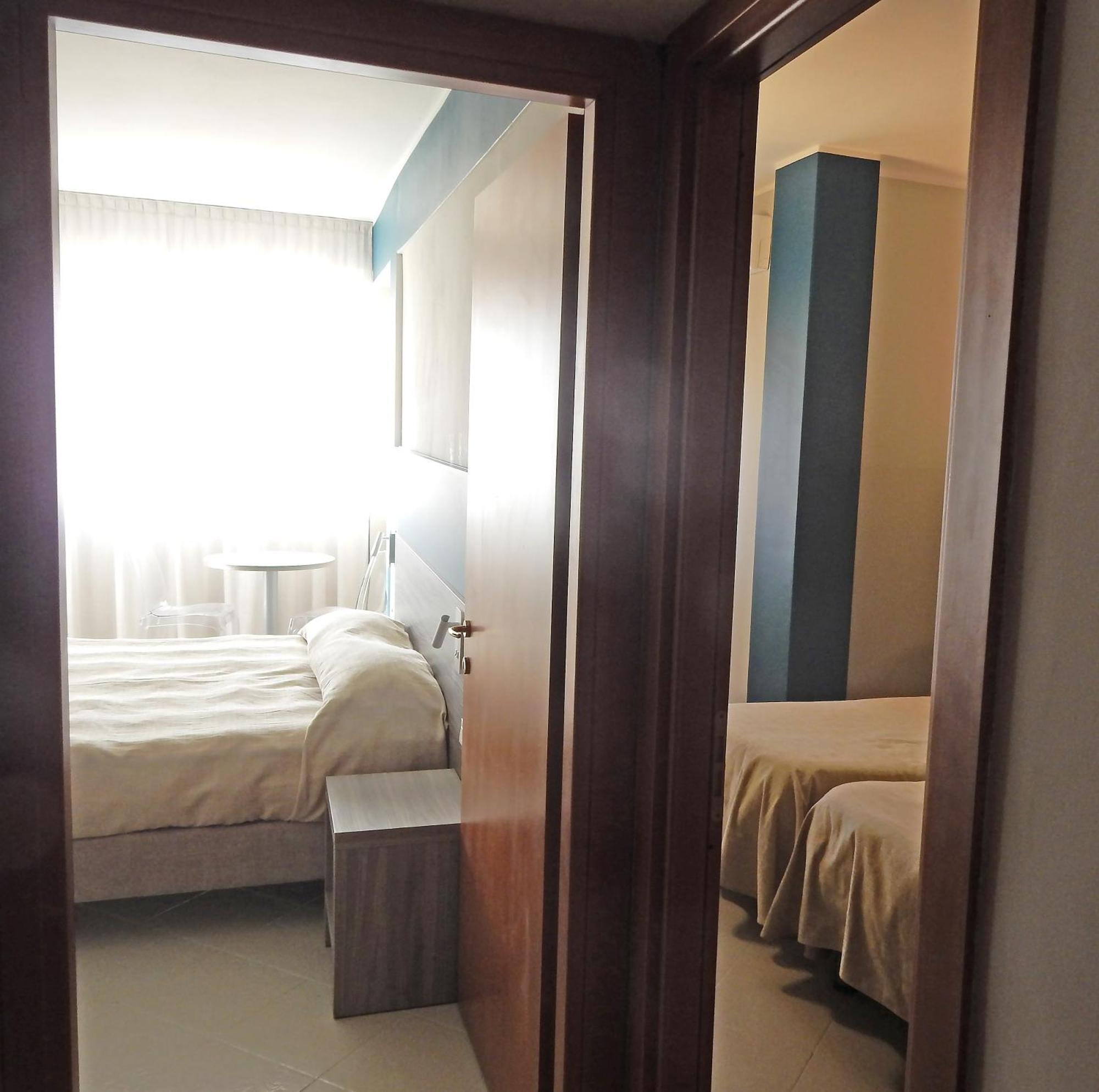 Hotel Kaly Ventimiglia Ngoại thất bức ảnh