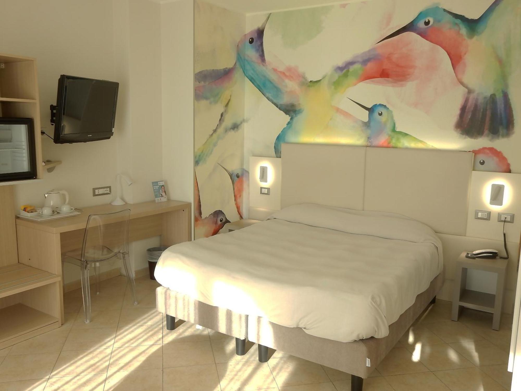 Hotel Kaly Ventimiglia Ngoại thất bức ảnh