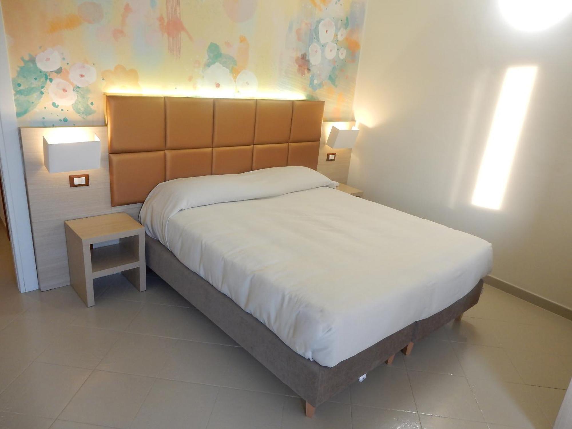 Hotel Kaly Ventimiglia Ngoại thất bức ảnh